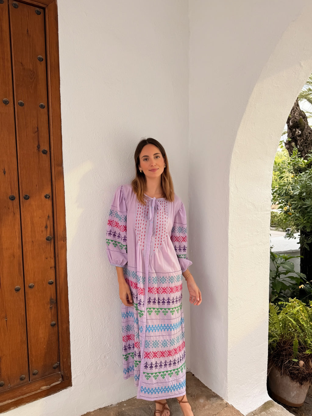 VESTIDO BORDADO LILA