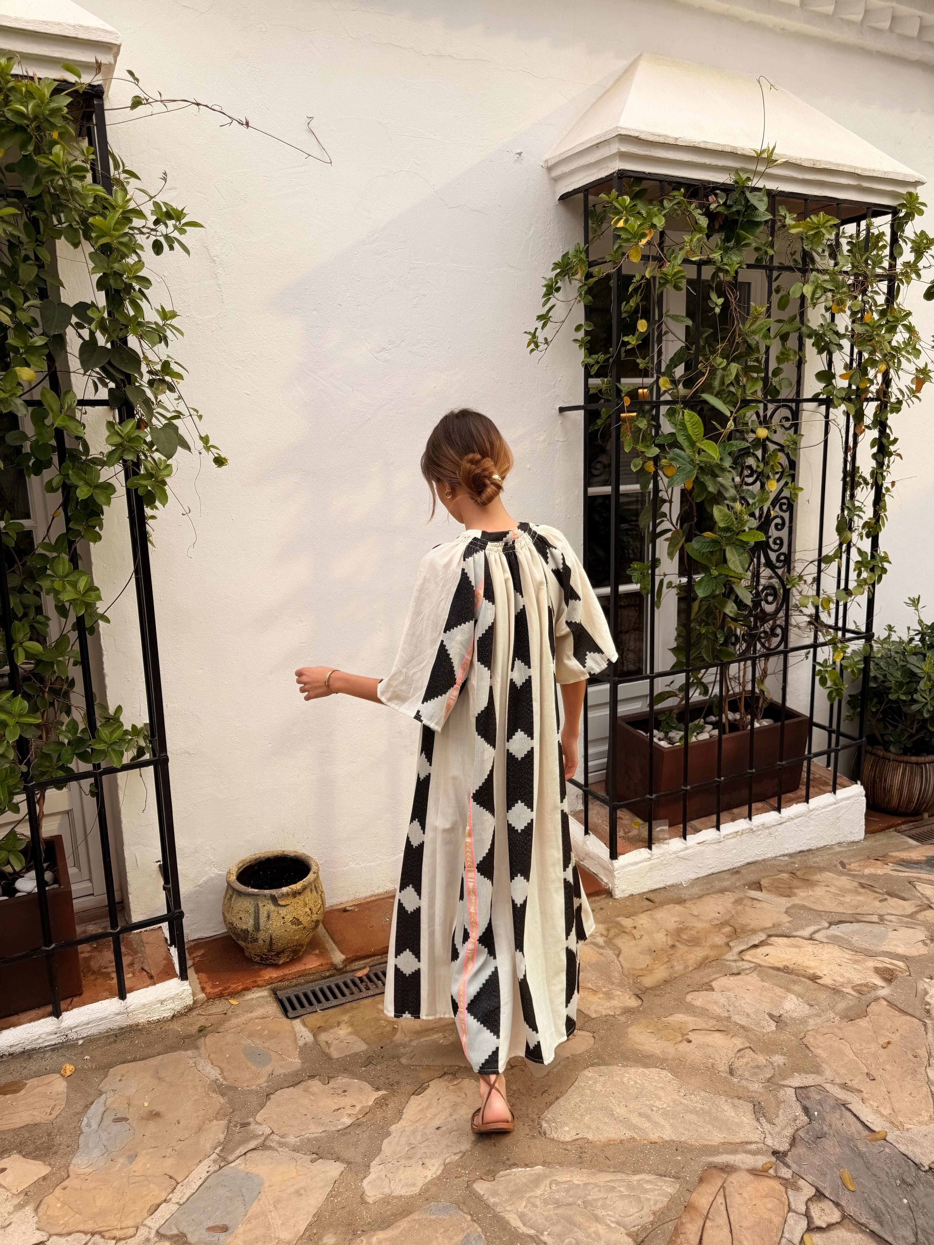 VESTIDO BLOOM NEGRO