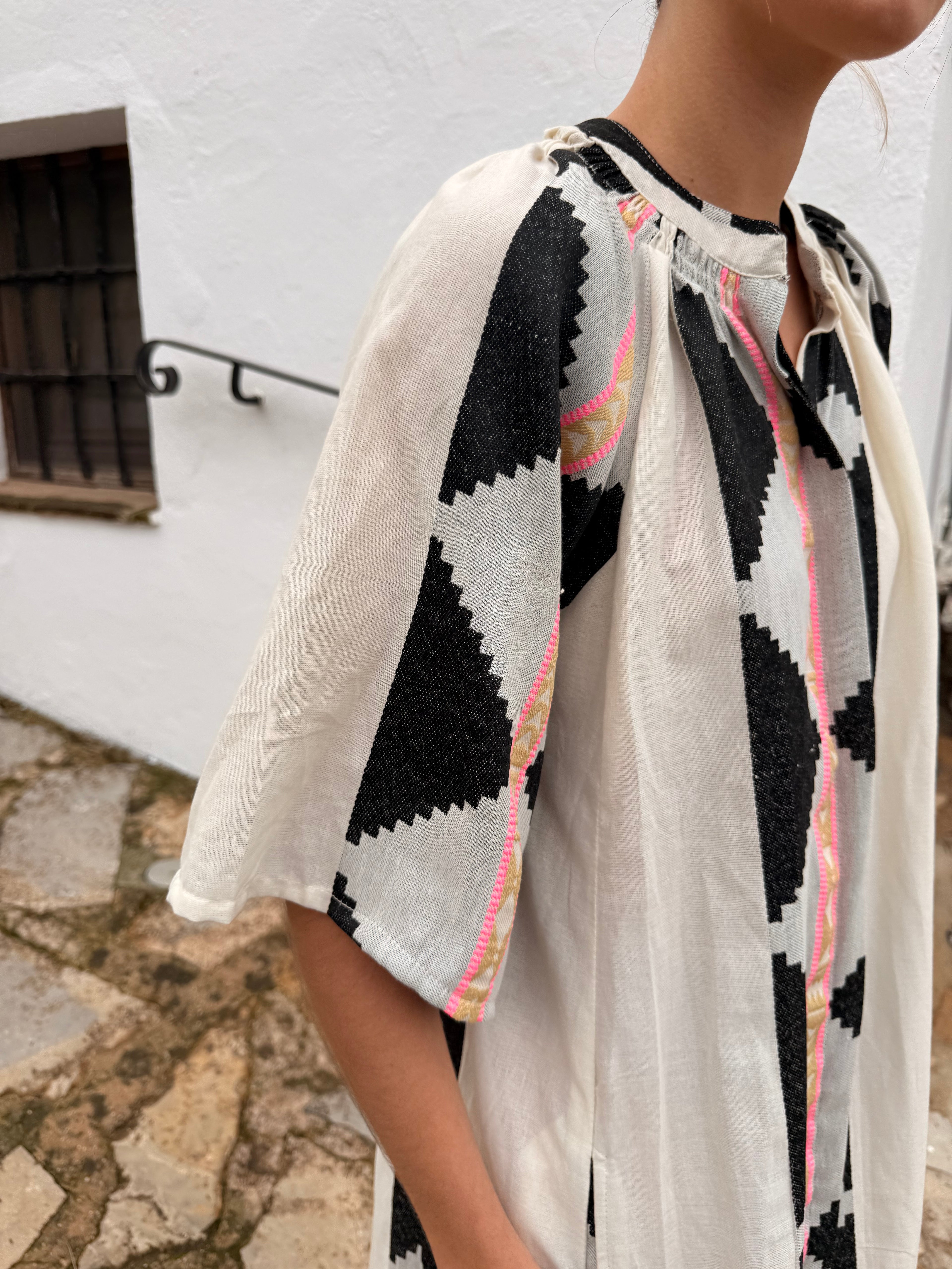 VESTIDO BLOOM NEGRO