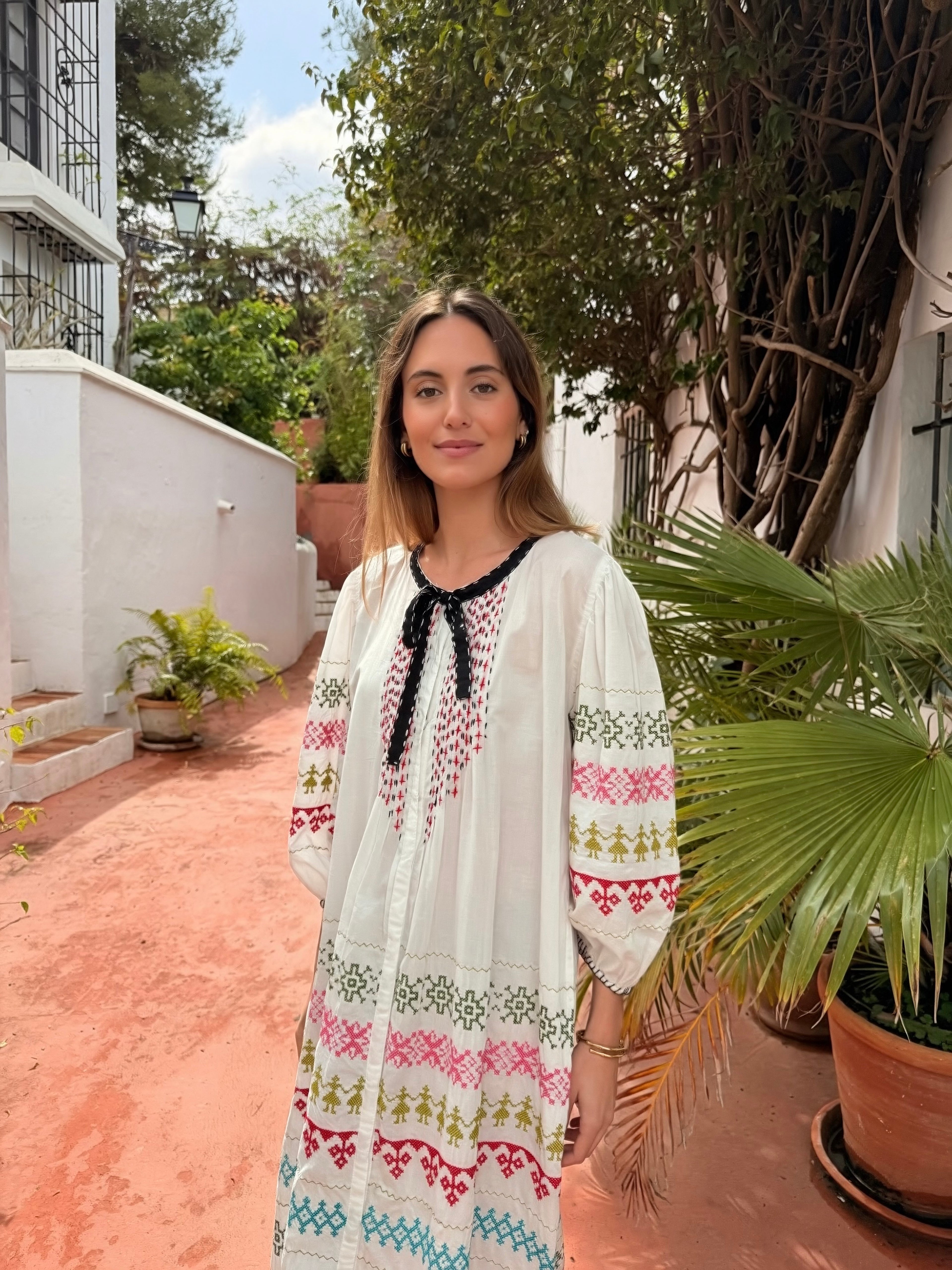 VESTIDO BORDADO BLANCO