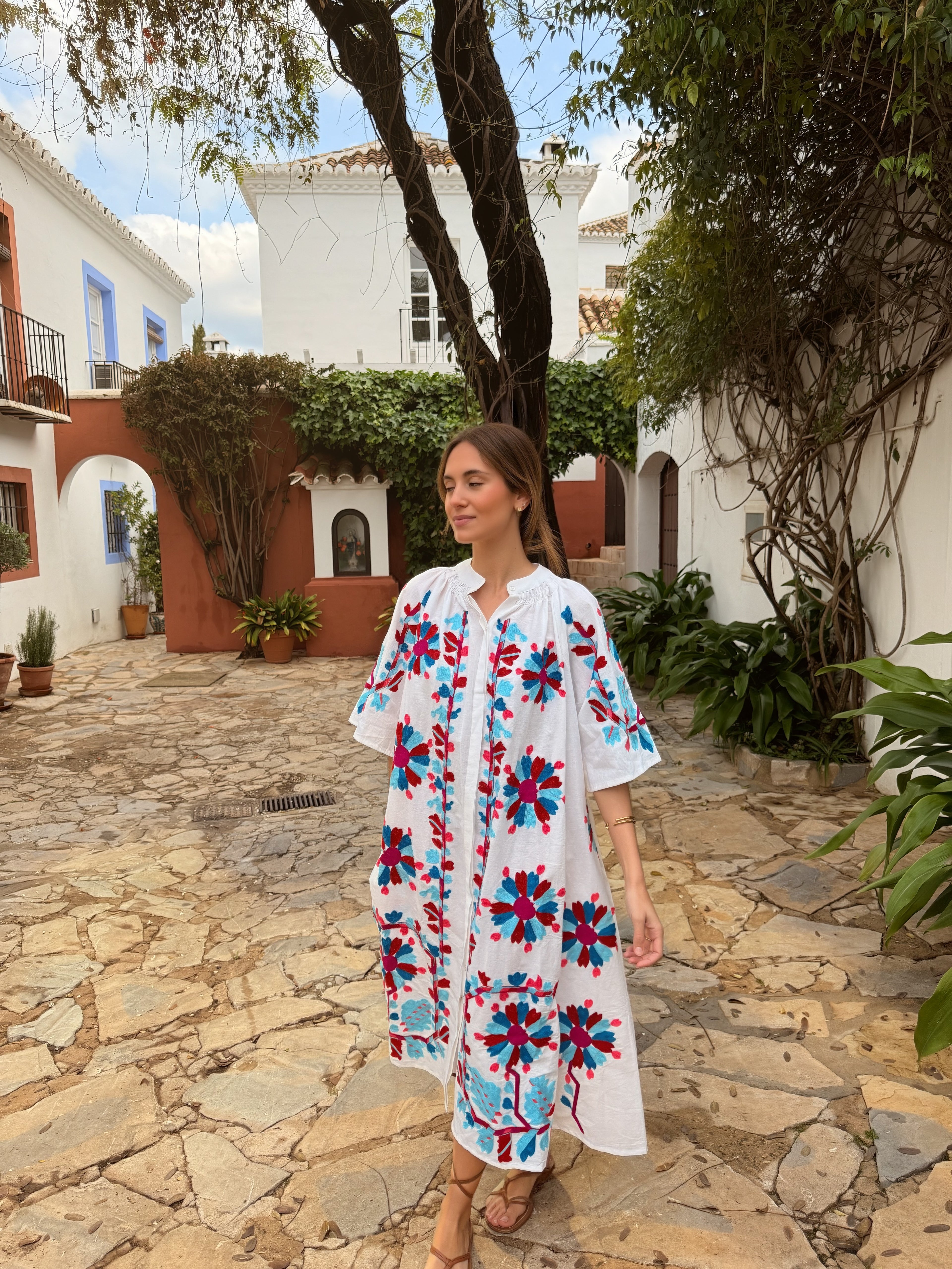 VESTIDO VERGEN BLANCO
