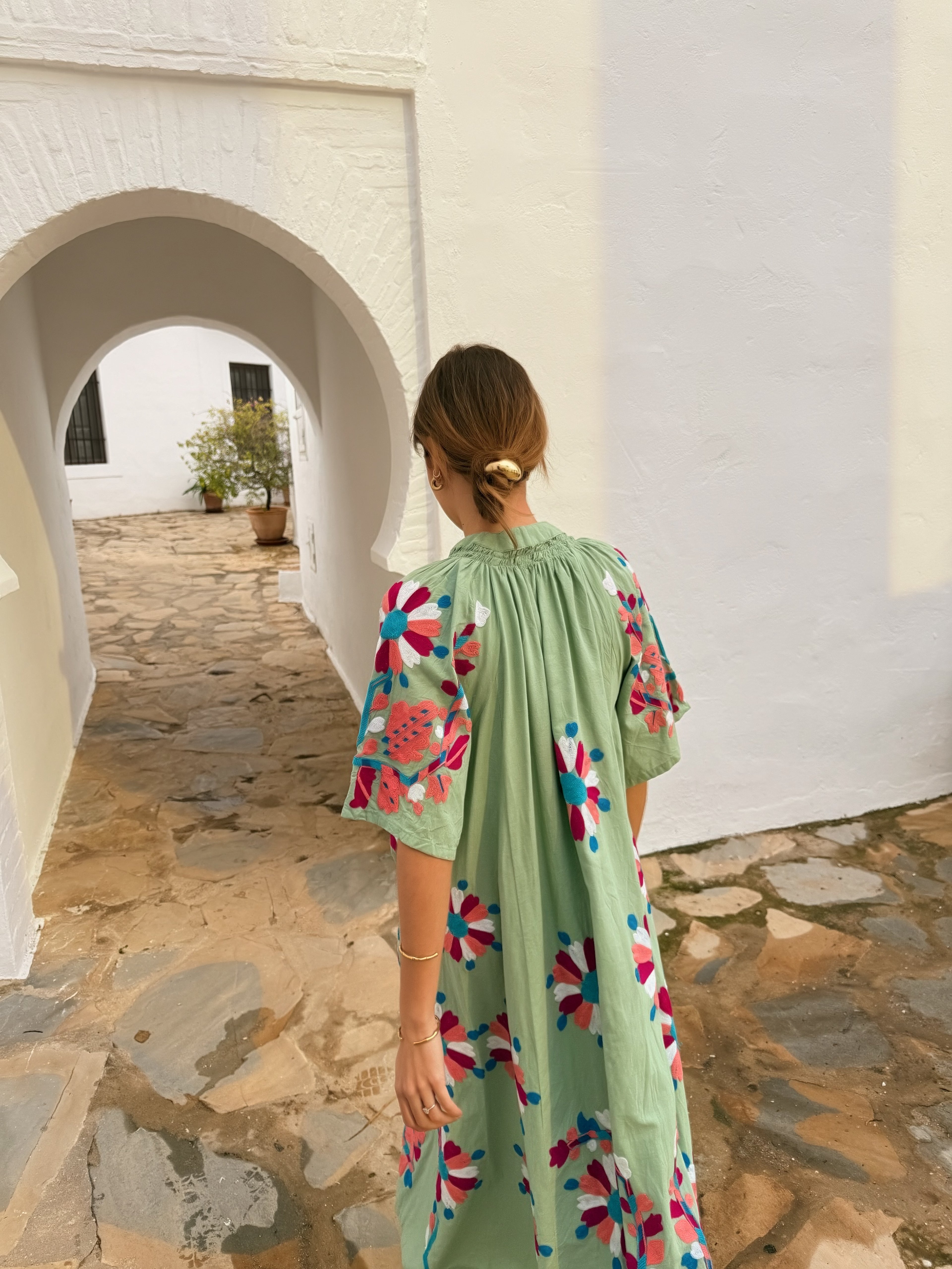 VESTIDO VERGEN VERDE